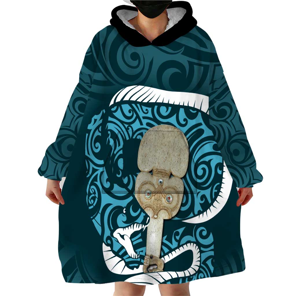 Turquoise New Zealand Eel Wearable Blanket Hoodie Aotearoa Maori Tuna With Kotiate Weapon LT14 - Polynesian Pride