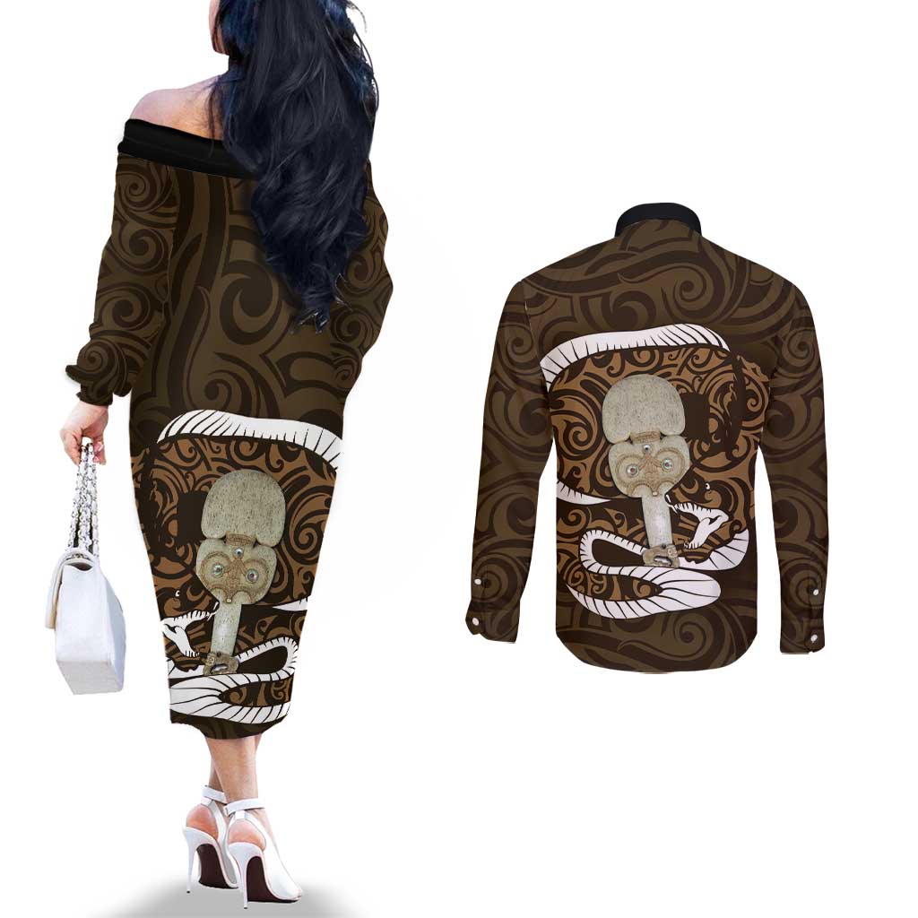 Gold New Zealand Eel Couples Matching Off The Shoulder Long Sleeve Dress and Long Sleeve Button Shirt Aotearoa Maori Tuna With Kotiate Weapon LT14 - Polynesian Pride