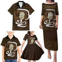 Gold New Zealand Eel Family Matching Puletasi and Hawaiian Shirt Aotearoa Maori Tuna With Kotiate Weapon LT14 - Polynesian Pride