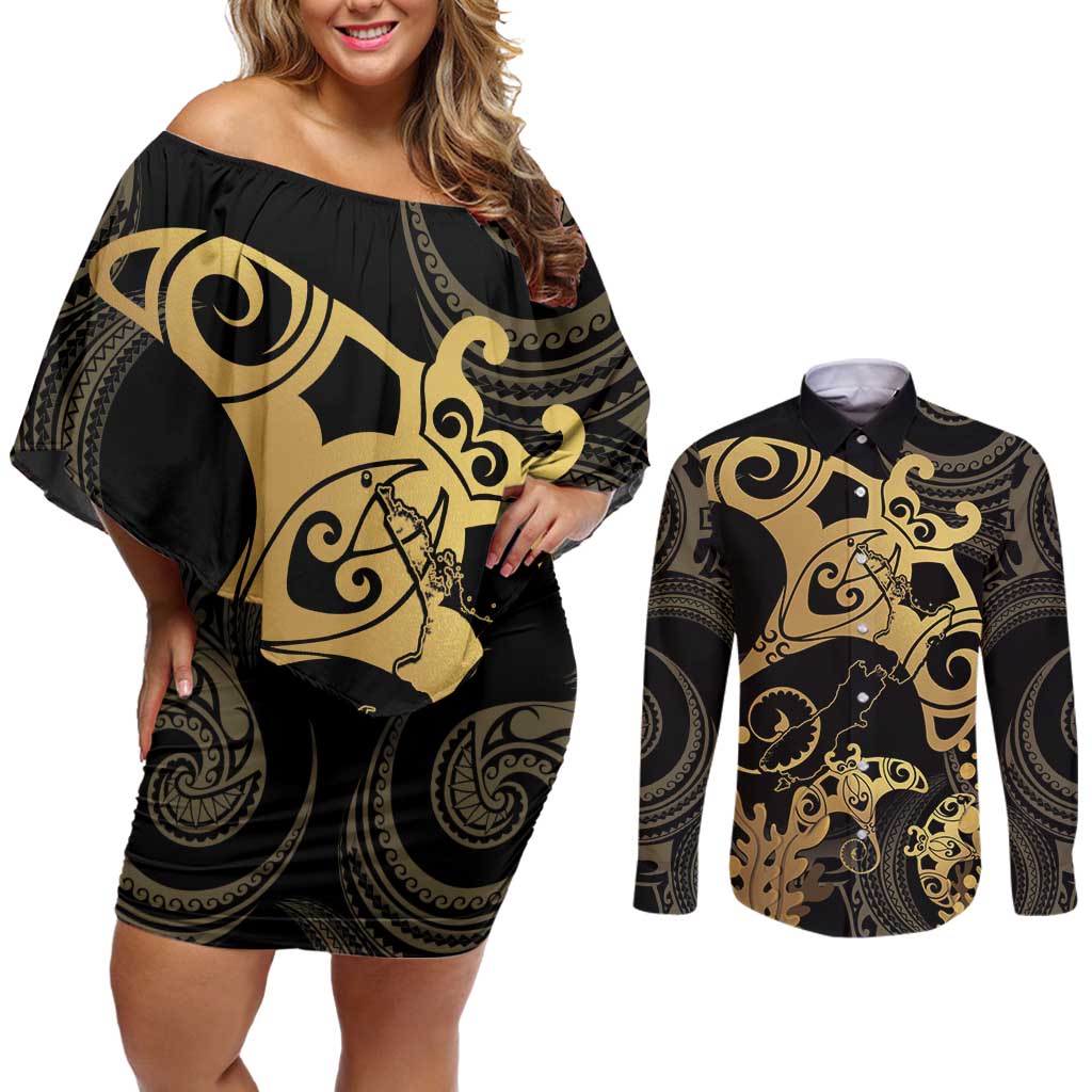 Black And Gold Aotearoa Whai Couples Matching Off Shoulder Short Dress and Long Sleeve Button Shirt NZ Stingrays Maori Curves Style LT14 Gold - Polynesian Pride