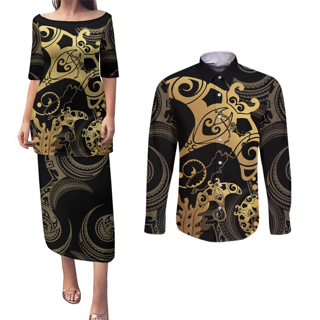 Black And Gold Aotearoa Whai Couples Matching Puletasi and Long Sleeve Button Shirt NZ Stingrays Maori Curves Style LT14 Gold - Polynesian Pride