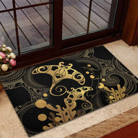 Black And Gold Aotearoa Whai Rubber Doormat NZ Stingrays Maori Curves Style