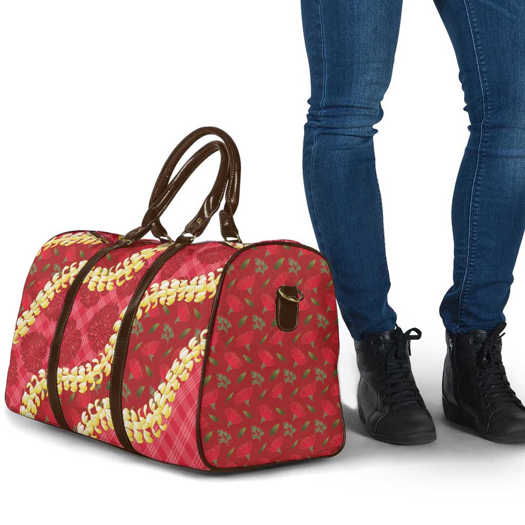 Red Palaka Hawaii Mele Kalikimaka Travel Bag Ohia Lehua Monstera Puakenikeni Lei LT14 - Polynesian Pride