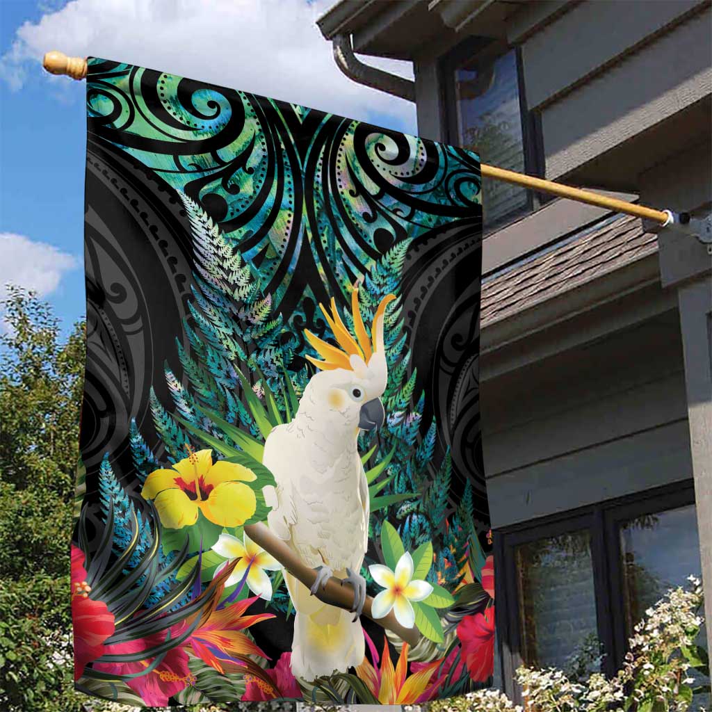 Sulphur-crested Cockatoo New Zealand Garden Flag Paua Shell Aotearoa Maori Tropical Flowers LT14 - Polynesian Pride