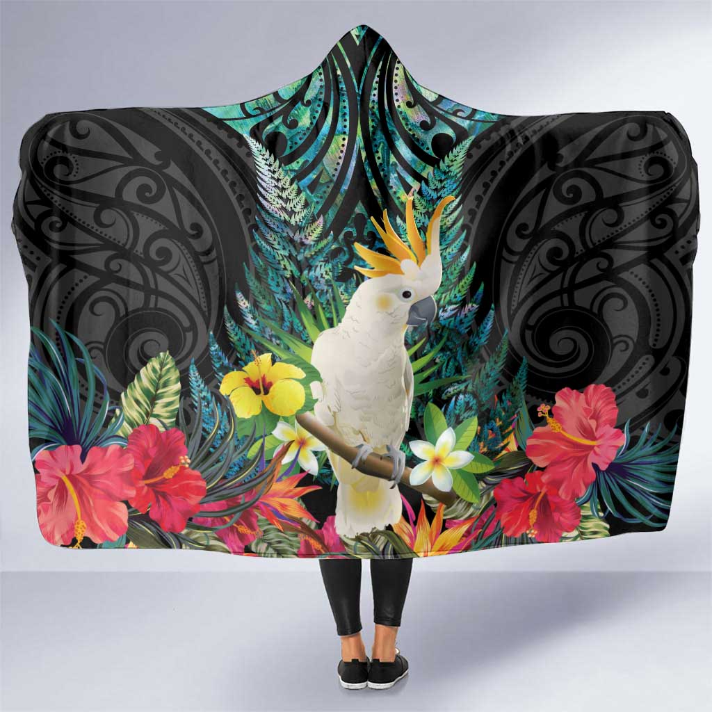 Sulphur-crested Cockatoo New Zealand Hooded Blanket Paua Shell Aotearoa Maori Tropical Flowers LT14 One Size Black - Polynesian Pride