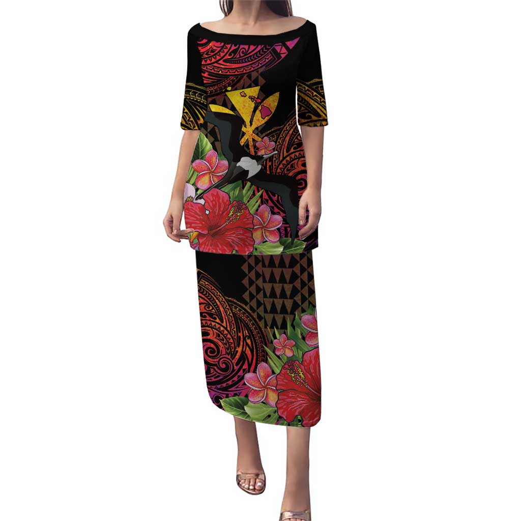 Hawaii Iwa Bird Family Matching Puletasi and Hawaiian Shirt Great Frigatebird Kanaka Tropical Hippie Style LT14 Mom's Dress Black - Polynesian Pride