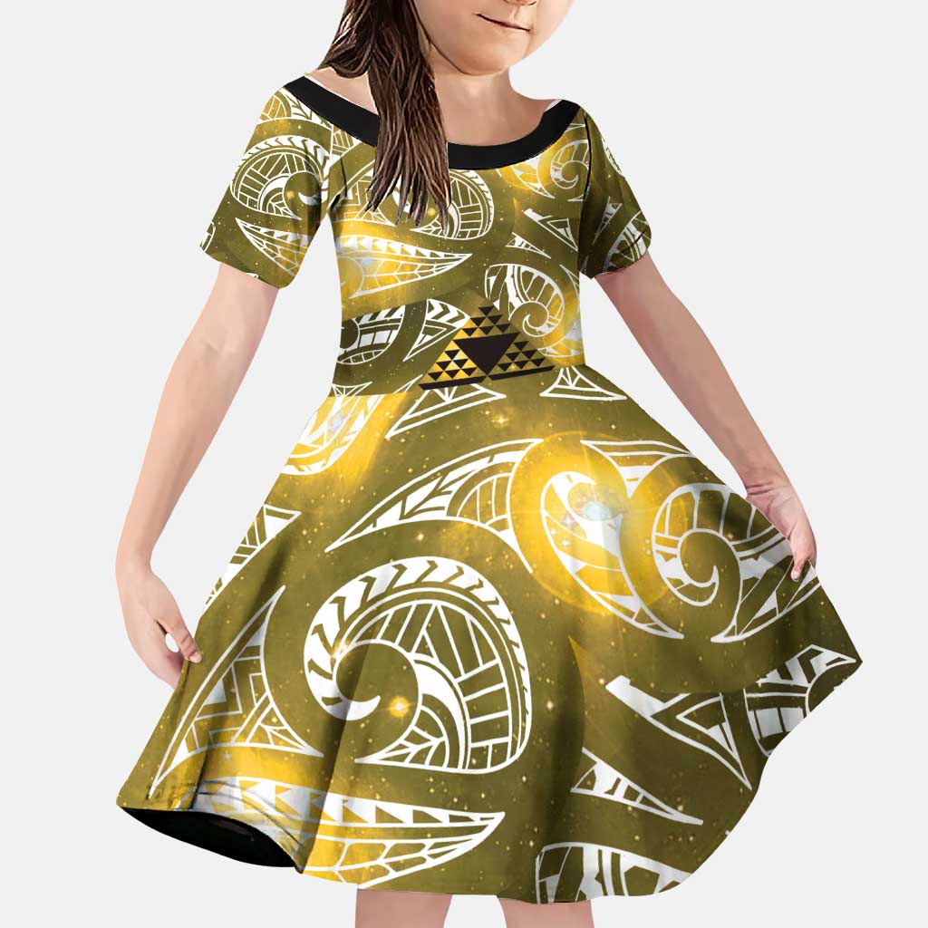Matariki New Zealand Family Matching Off Shoulder Maxi Dress and Hawaiian Shirt NZ Niho Taniwha Maori New Year Yellow Galaxy LT14 Daughter's Dress Yellow - Polynesian Pride