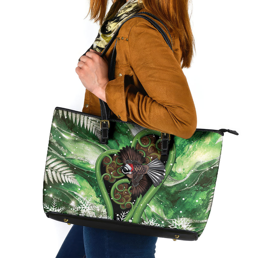 Piwakawaka New Zealand Christmas In July Leather Tote Bag NZ Aroha Koru Fern Marble Vibes LT14 Green - Polynesian Pride