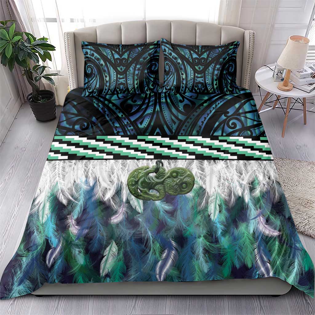 Turquoise Traditional Cloak Aotearoa Bedding Set Maori Paua Shell Korowai Pattern