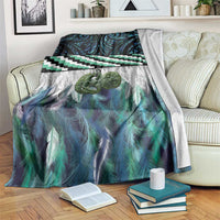 Turquoise Traditional Cloak Aotearoa Blanket Maori Paua Shell Korowai Pattern
