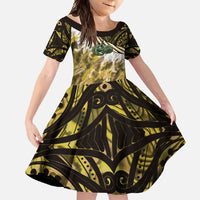 Yellow Traditional Cloak Aotearoa Family Matching Off Shoulder Maxi Dress and Hawaiian Shirt Maori Paua Shell Korowai Pattern LT14 Daughter's Dress Yellow - Polynesian Pride