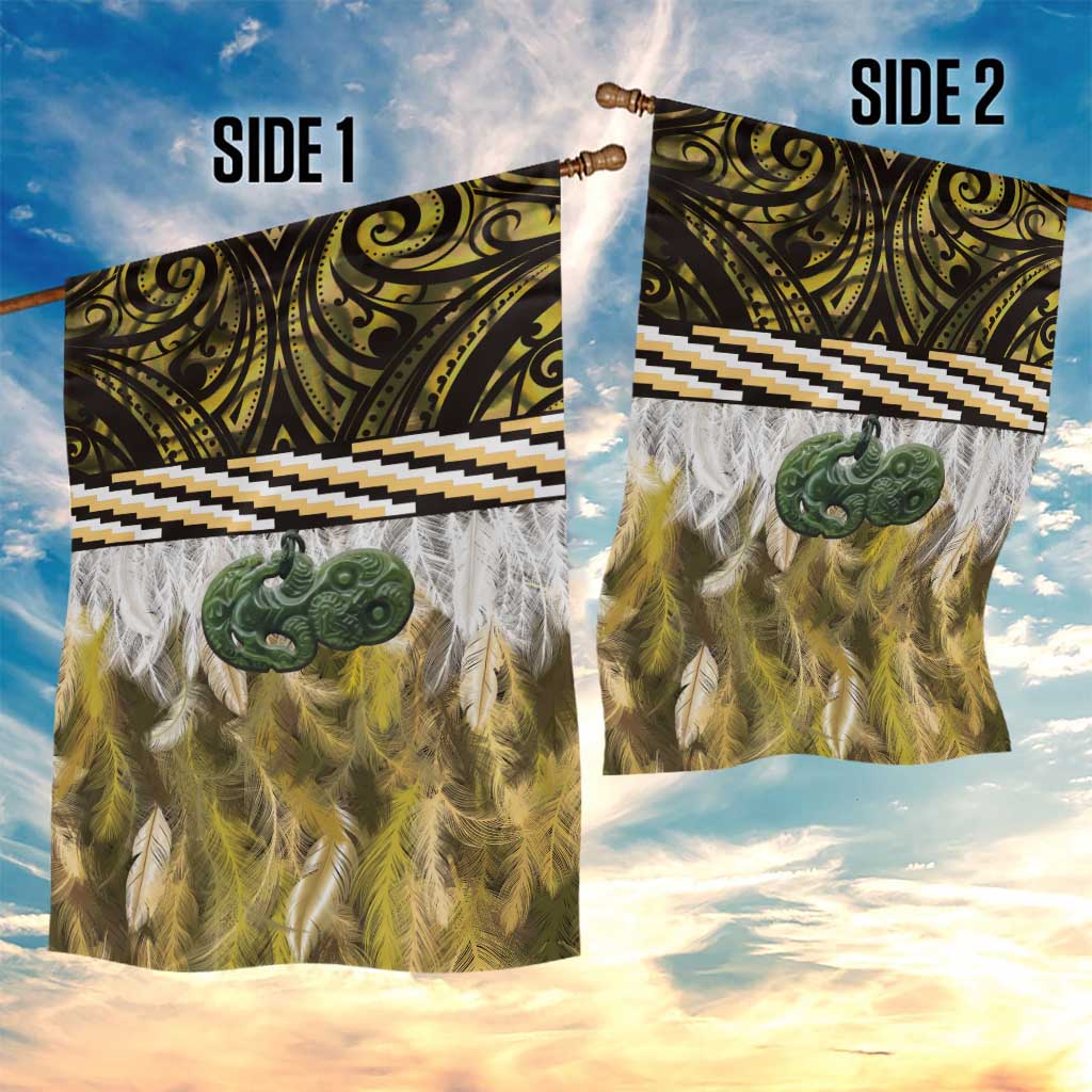 Yellow Traditional Cloak Aotearoa Garden Flag Maori Paua Shell Korowai Pattern LT14 - Polynesian Pride