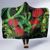 New Zealand Gecko Hooded Blanket Aotearoa Maori With Pohutukawa Flowers LT14 - Polynesian Pride