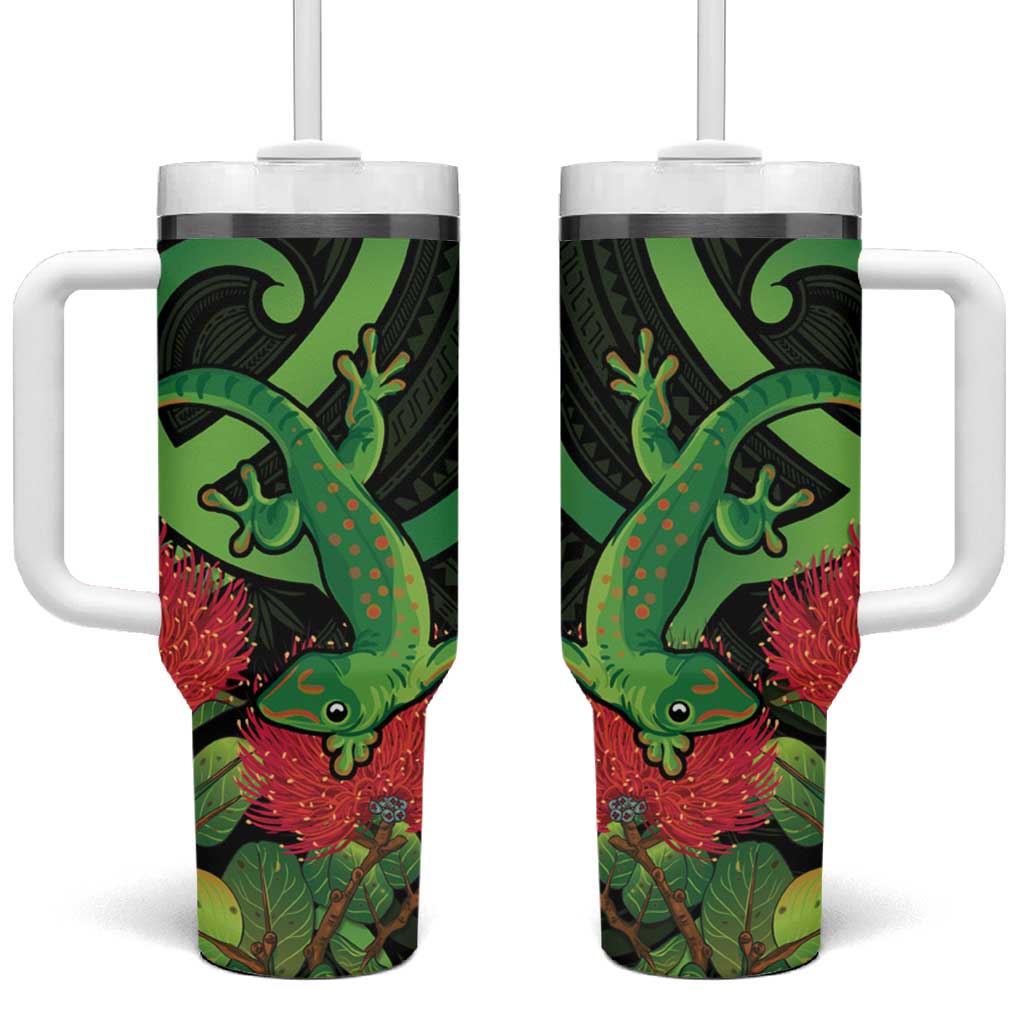 New Zealand Gecko Tumbler With Handle Aotearoa Maori With Pohutukawa Flowers LT14 One Size: 40 oz Black - Polynesian Pride