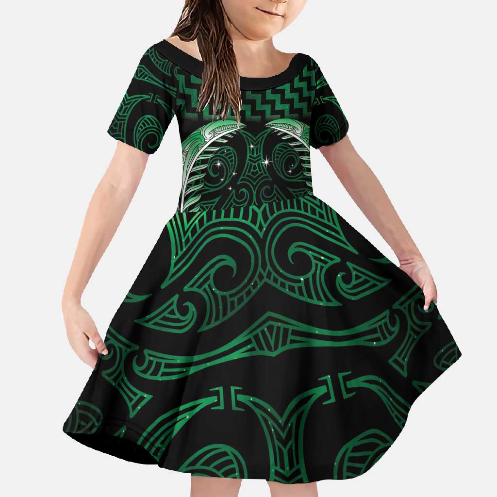 Green Matariki New Zealand Family Matching Off Shoulder Maxi Dress and Hawaiian Shirt Maori Poutama Galaxy Vibes LT14 Daughter's Dress Green - Polynesian Pride