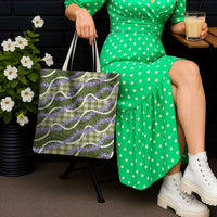 Green Hawaii Palaka Honohono Pikake Tote Bag Hawaiian Orchid Lei Polynesian Pattern - Polynesian Pride