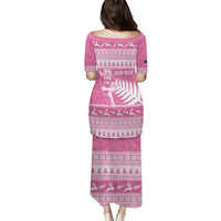 New Zealand Christmas Rugby Personalised Puletasi Meri Kirihimete All Black Maori Pink Version LT14 - Polynesian Pride