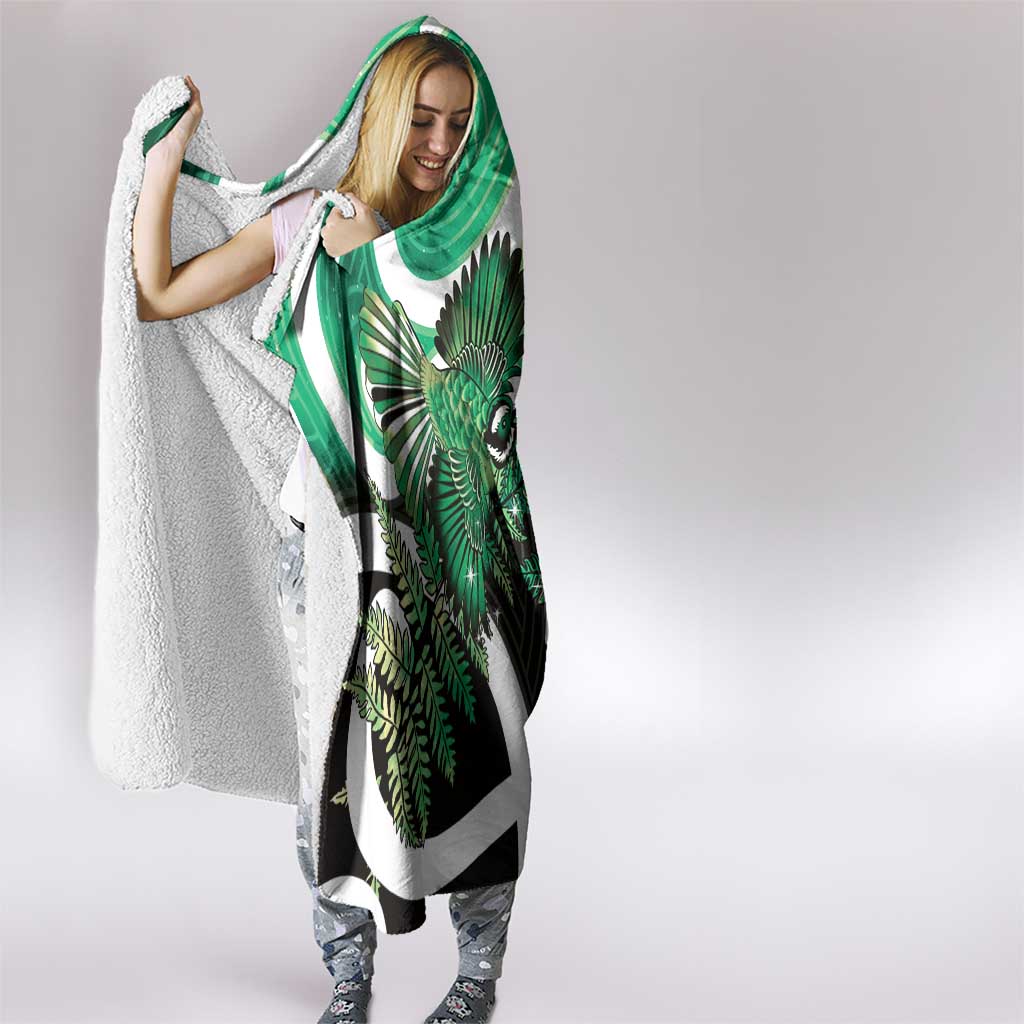 Piwakawaka New Zealand Matariki Hooded Blanket Maori New Year Silver Fern Green Galaxy LT14 - Polynesian Pride
