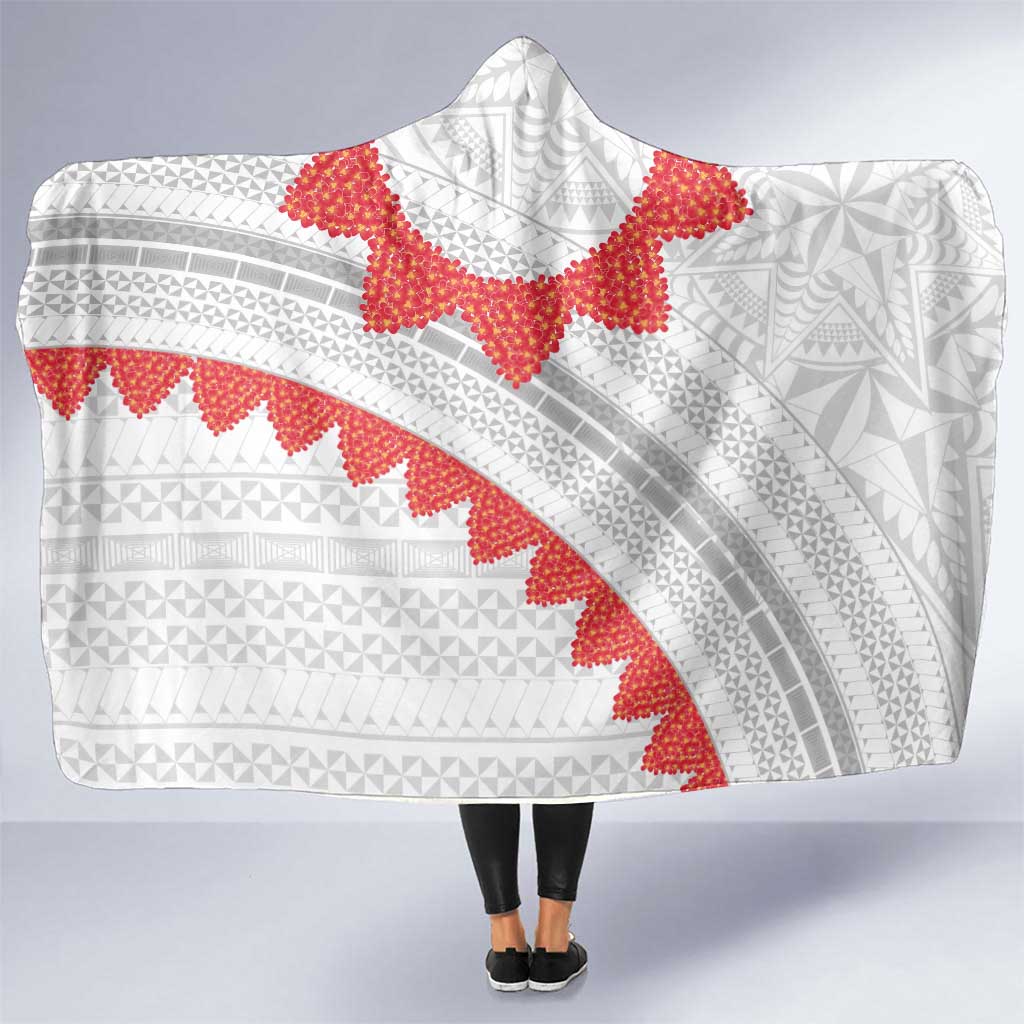 Tonga White Sunday Hooded Blanket Heilala Flowers Tongan Ngatu Pattern LT14 One Size White - Polynesian Pride