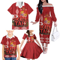 Tonga Rugby Custom Family Matching Off The Shoulder Long Sleeve Dress and Hawaiian Shirt 2026 Go Ikale Tahi Ngatu Pattern LT14 - Polynesian Pride