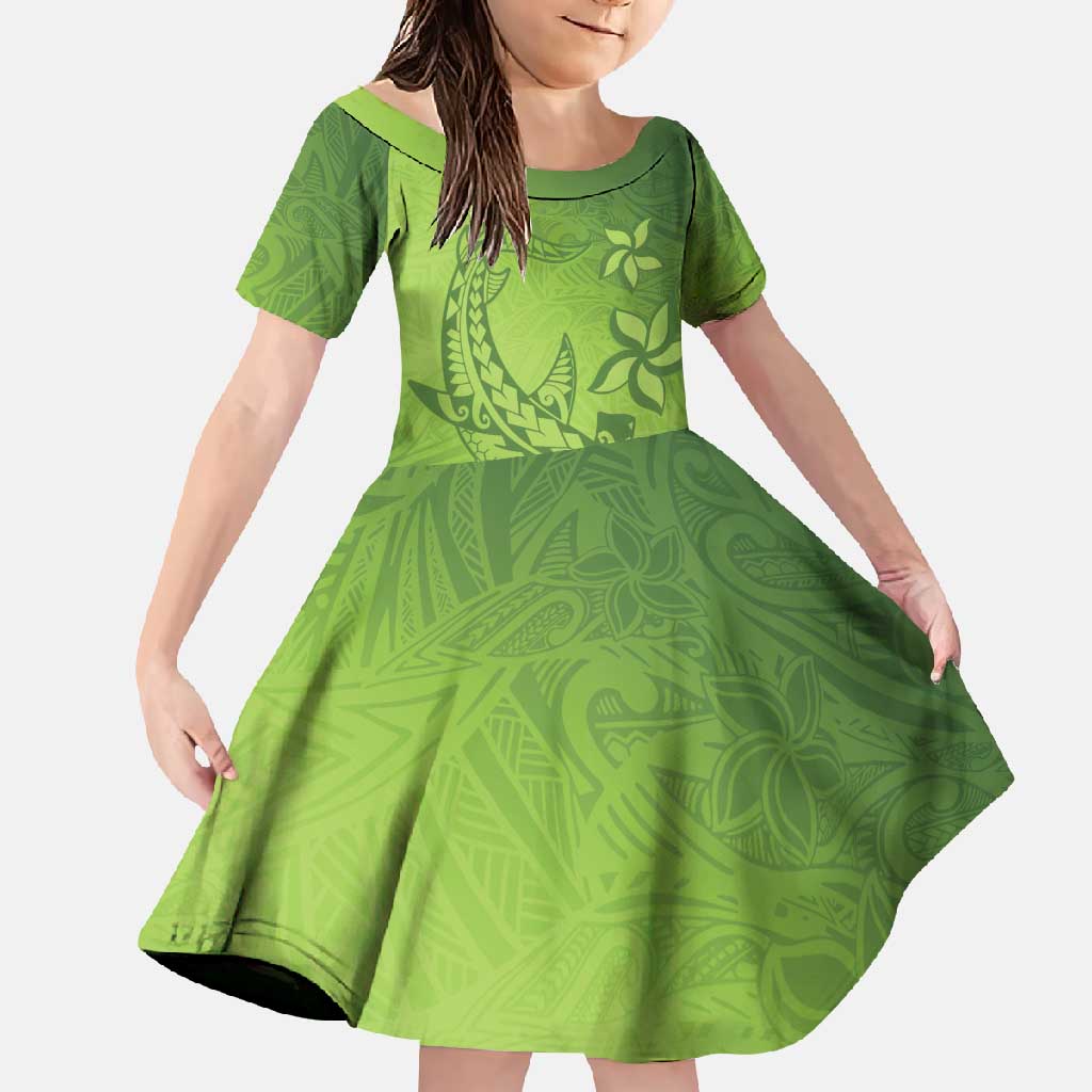 Green Gradient Polynesia Family Matching Off Shoulder Maxi Dress and Hawaiian Shirt Hawaiian Tribal Hammerhead Shark Tattoo LT14 Daughter's Dress Green - Polynesian Pride