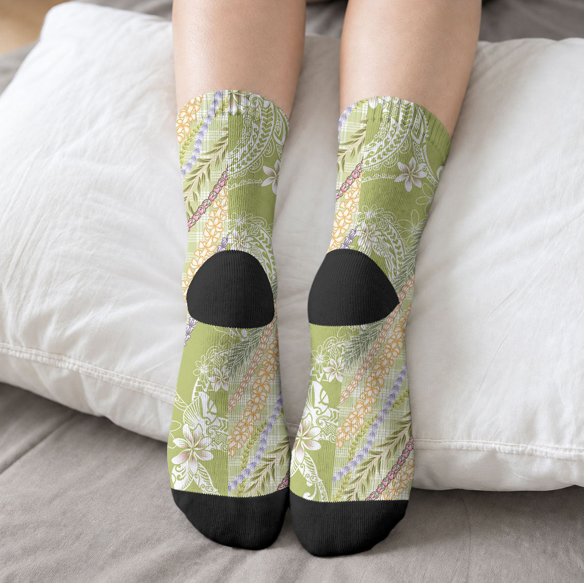 Green Palaka Hawaii Leis Crew Socks Hawaiian-plaid Elegant Tropical Vibes LT14 - Polynesian Pride