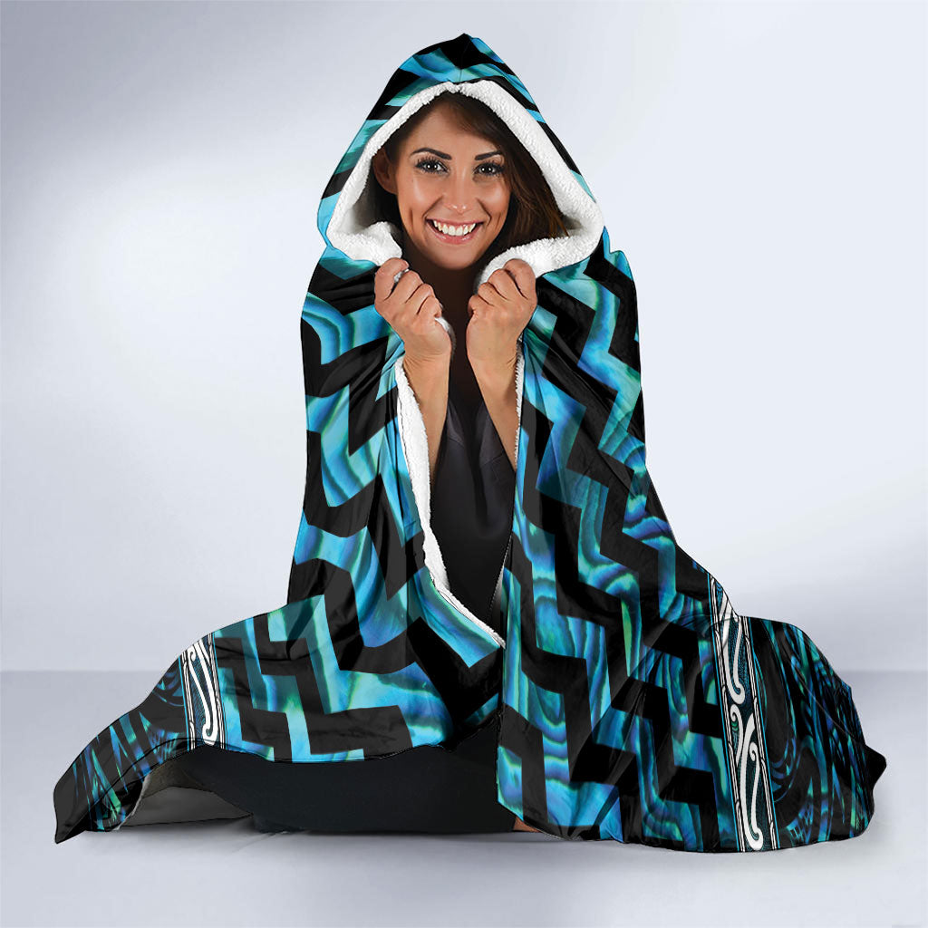 Aotearoa Ngati Kahungunu Hooded Blanket Maori Iwi Poutama Puhoro Tattoo LT14 - Polynesian Pride