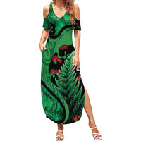 New Zealand Gecko Christmas Family Matching Summer Maxi Dress and Hawaiian Shirt Meri Kirihimete Paua Shell Mix Pohutukawa LT14 Mom's Dress Green - Polynesian Pride