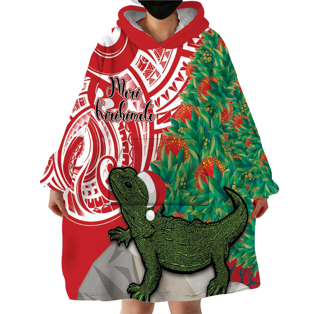 Personalised New Zealand Tuatara Christmas Wearable Blanket Hoodie Meri Kirihimete Aotearoa Maori Mix Pohutukawa LT14 - Polynesian Pride