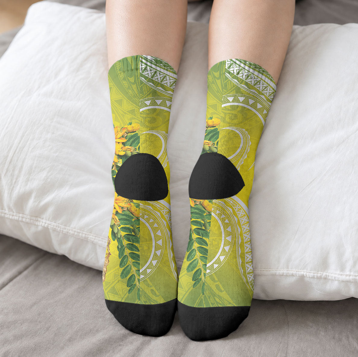 Hawaii Palila Mamane Crew Socks Hawaiian Honeycreeper With Native Flower