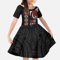 Aotearoa Toitu Te Tiriti Family Matching Off Shoulder Maxi Dress and Hawaiian Shirt Honour The Treaty Maori Haka LT14 Daughter's Dress Black - Polynesian Pride