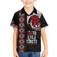 Aotearoa Toitu Te Tiriti Family Matching Off Shoulder Maxi Dress and Hawaiian Shirt Honour The Treaty Maori Haka LT14 Son's Shirt Black - Polynesian Pride