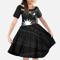 Black Nauru Family Matching Short Sleeve Bodycon Dress and Hawaiian Shirt Naoero Map With Polynesian Tropical Flowers LT14 Daughter's Dress Black - Polynesian Pride