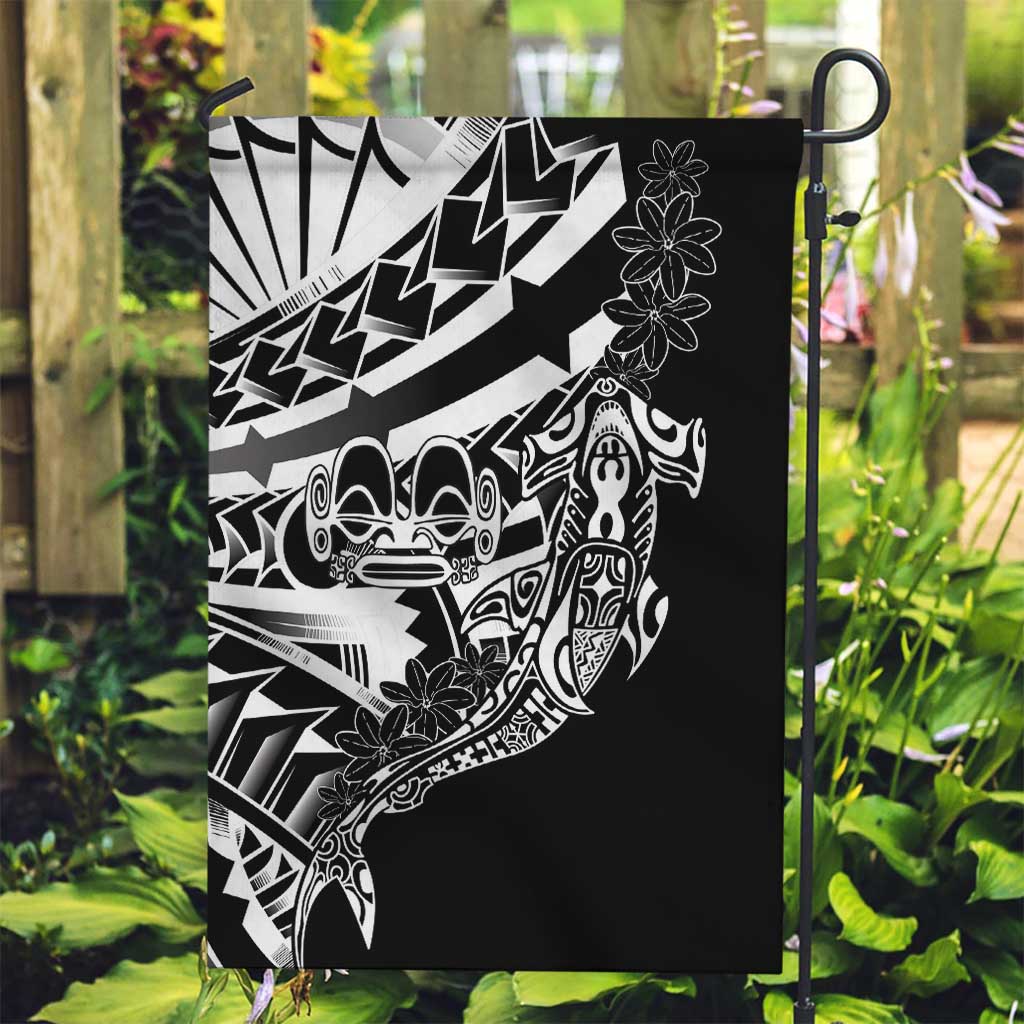 Black White Marquesas Islands Garden Flag Marquesan Matatiki Hammerhead Shark Patutiki LT14 Garden Flag Black - Polynesian Pride