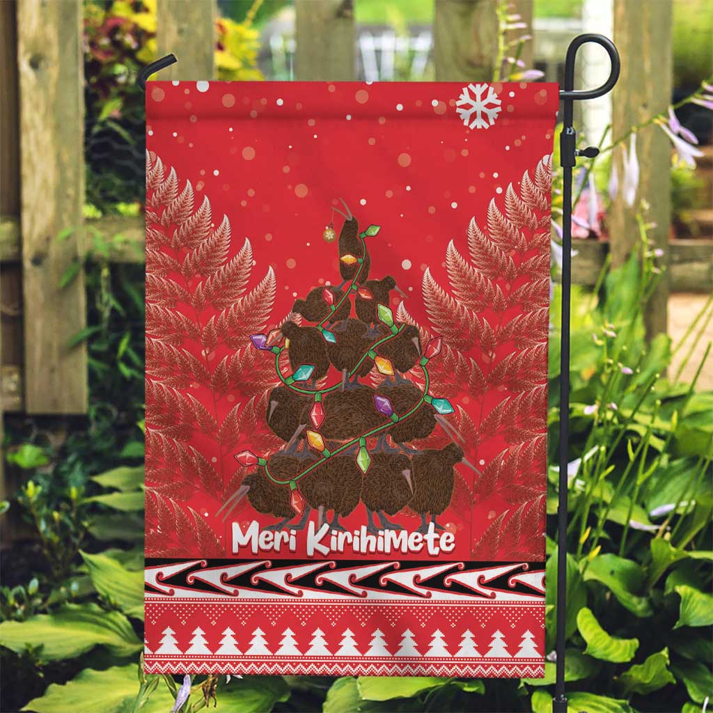 Kiwi New Zealand Christmas Garden Flag Meri Kirihimete Silver Fern - Red Color LT14 Garden Flag Red - Polynesian Pride