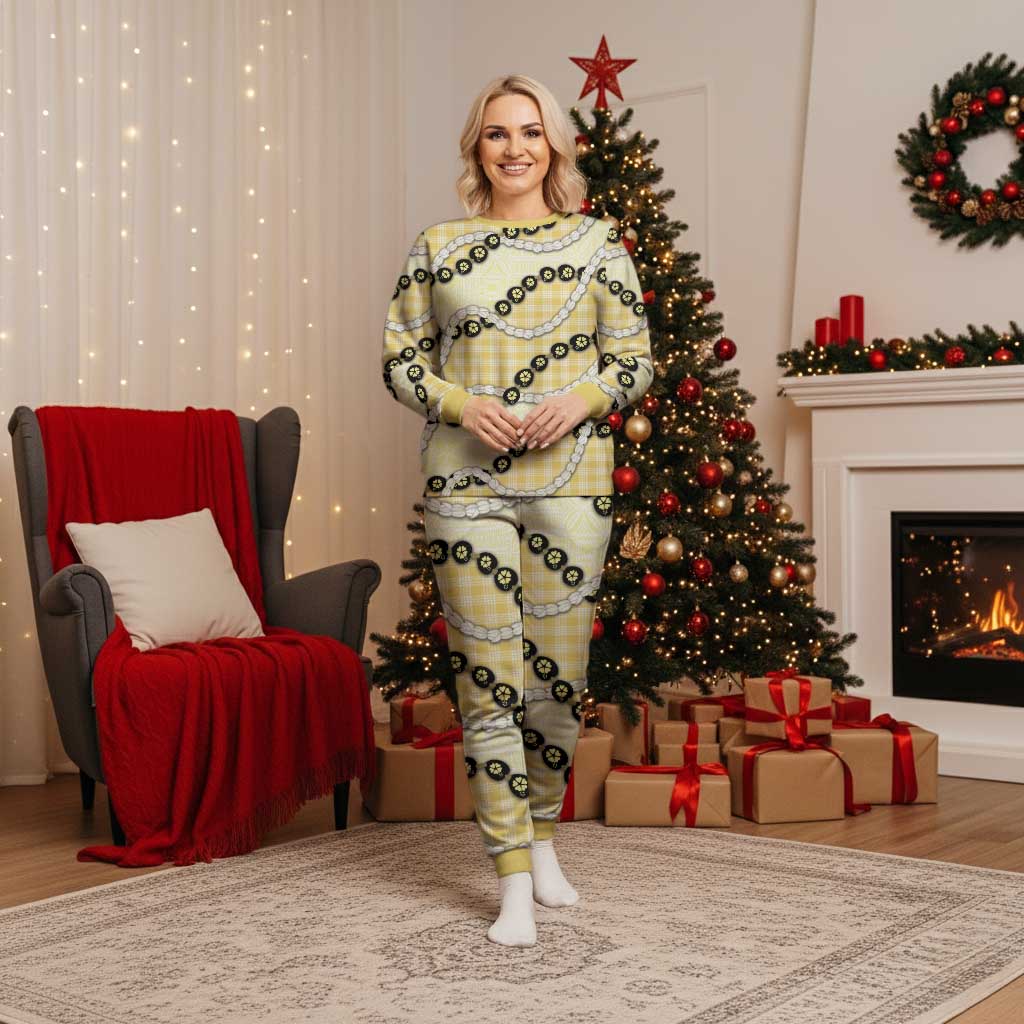 Yellow Palaka Hawaii Christmas Pajama Set Kukui Nut Pikake Lei Hawaiian Tapa Pattern LT14 Women Yellow - Polynesian Pride