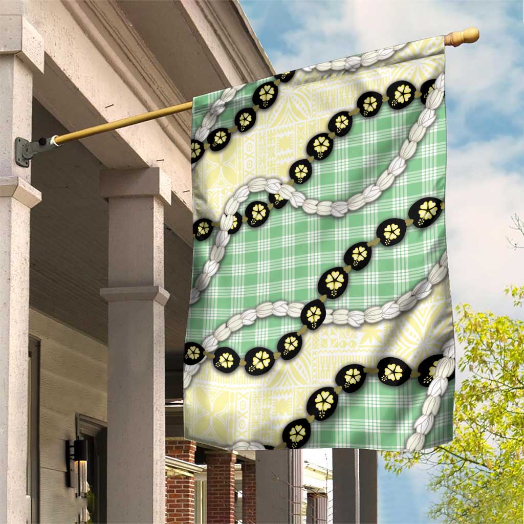 Green Palaka Hawaii Garden Flag Kukui Nut Pikake Lei Hawaiian Tapa Pattern - Polynesian Pride