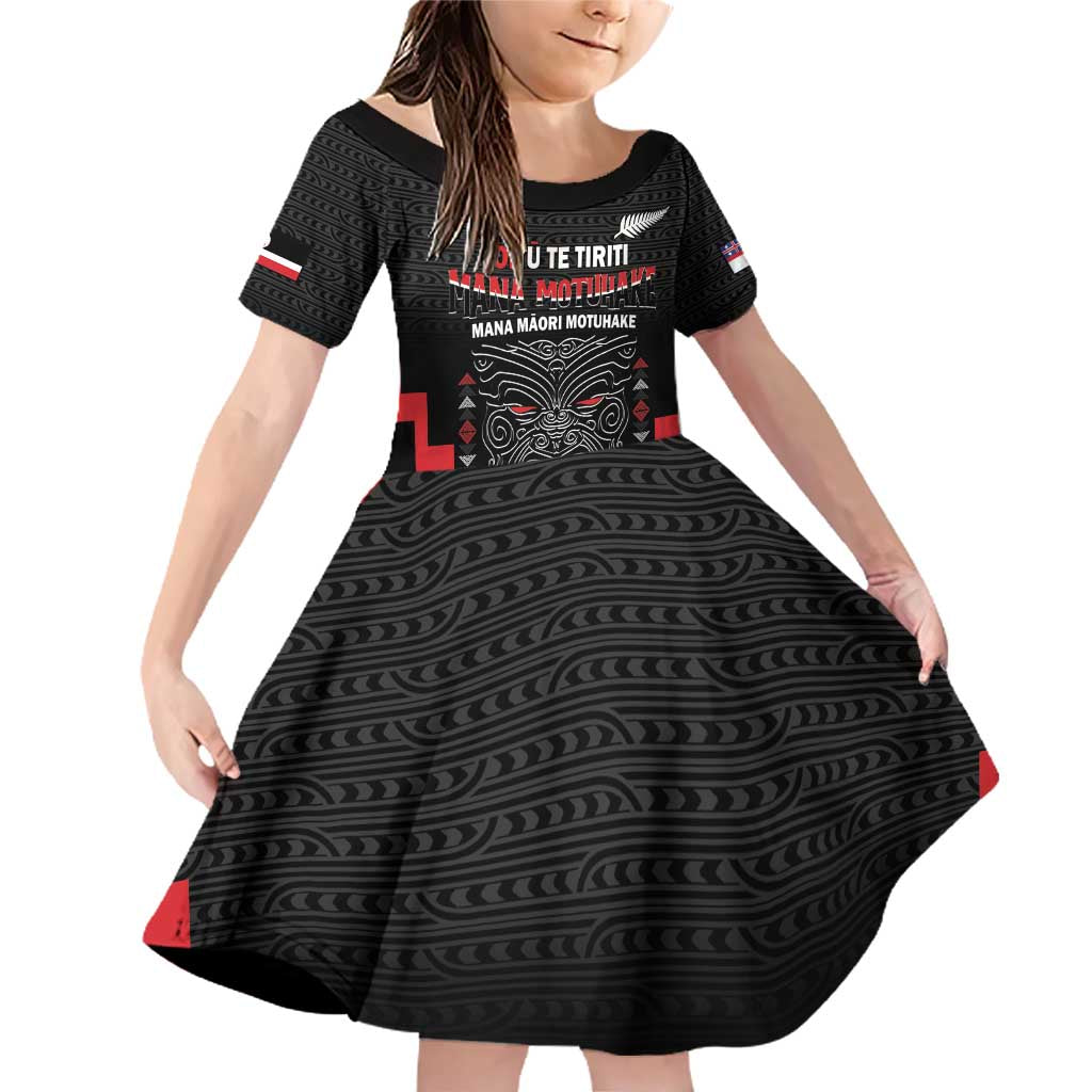 Personalised Toitu Te Tiriti Mana Maori Motuhake Family Matching Off Shoulder Short Dress and Hawaiian Shirt Aotearoa Haka Face Mix Poutama Art LT14 Daughter's Dress Black - Polynesian Pride