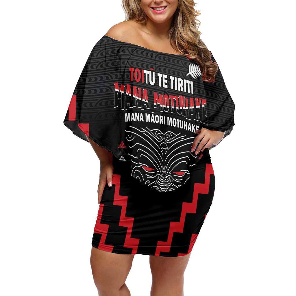 Personalised Toitu Te Tiriti Mana Maori Motuhake Family Matching Off Shoulder Short Dress and Hawaiian Shirt Aotearoa Haka Face Mix Poutama Art LT14 Mom's Dress Black - Polynesian Pride