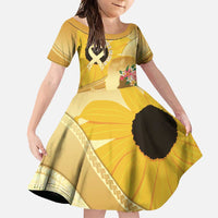 Polynesia Childhood Cancer Awareness Family Matching Short Sleeve Bodycon Dress and Hawaiian Shirt Be Bold Go Gold Polynesian Art LT14 Daughter's Dress Gold - Polynesian Pride