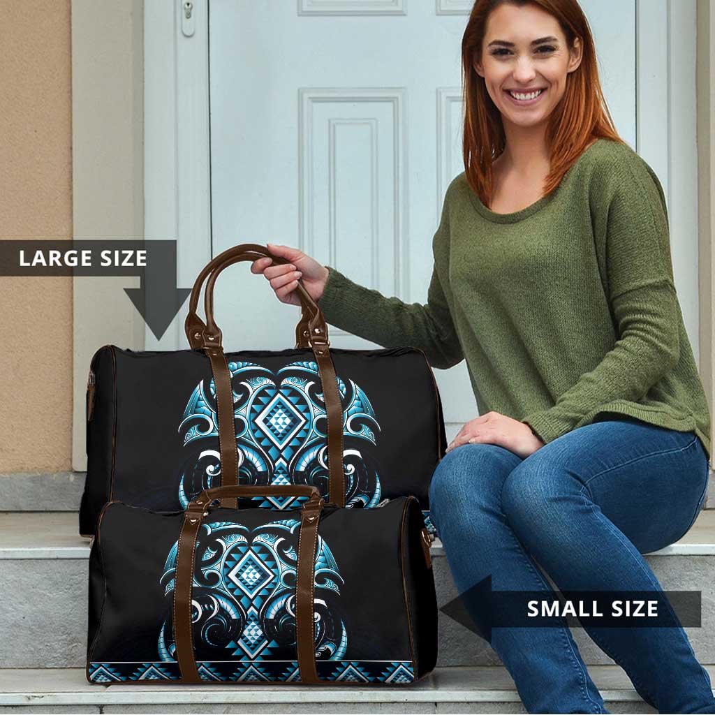 Blue Ngaru Taniko With Aotearoa Maori Tattoo Travel Bag - Polynesian Pride