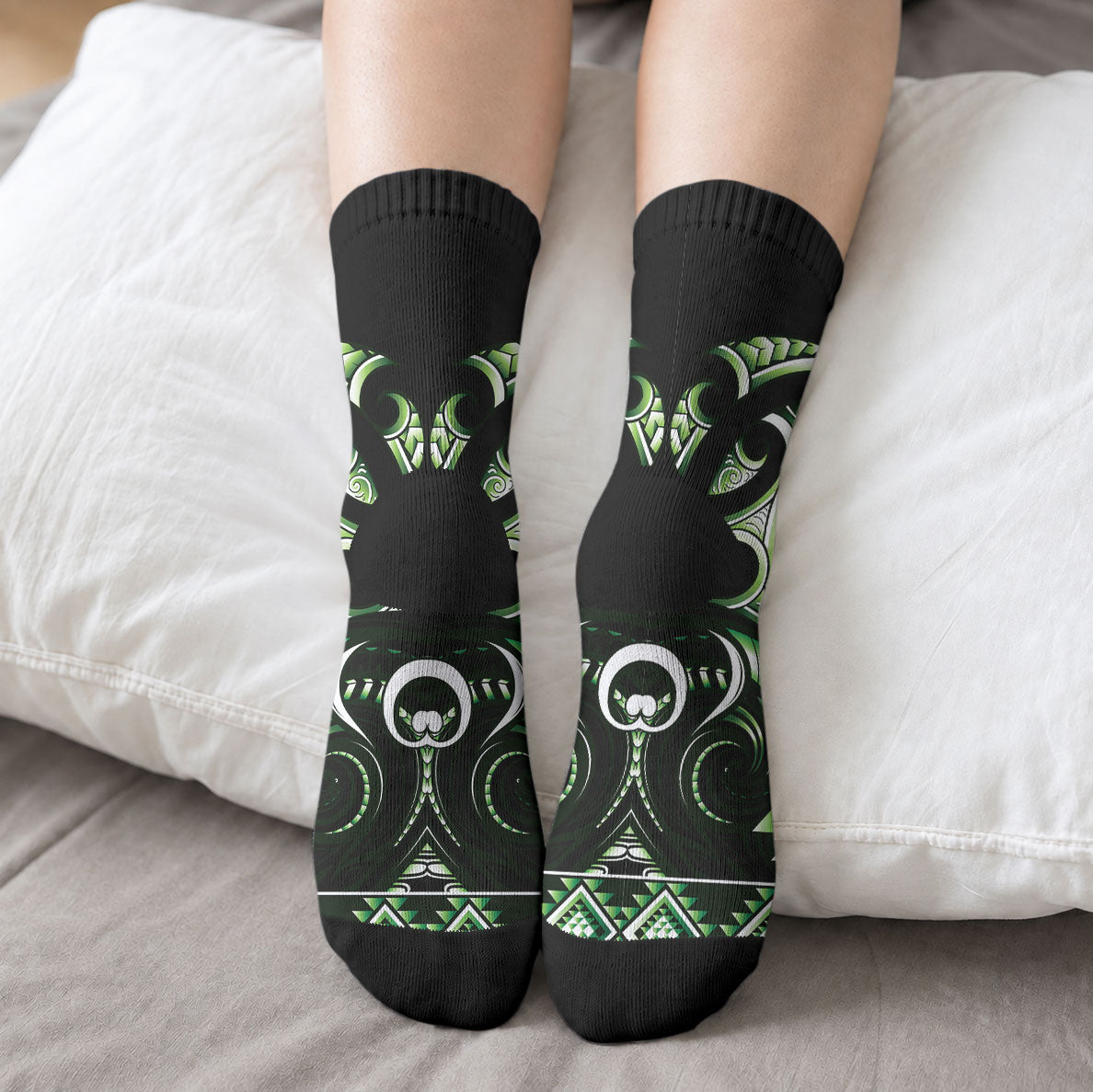 Green Ngaru Taniko With Aotearoa Maori Tattoo Crew Socks LT14 - Polynesian Pride