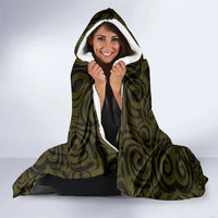 New Zealand Skull Darts Hooded Blanket Aotearoa Maori Chest Tattoo Stylized Gold LT14 - Polynesian Pride