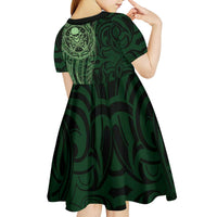 New Zealand Skull Darts Kid Short Sleeve Dress Aotearoa Maori Chest Tattoo Stylized Green LT14 - Polynesian Pride