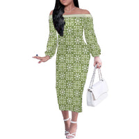 Omaomao Palaka Quilt Hawaii Family Matching Off The Shoulder Long Sleeve Dress and Hawaiian Shirt Hawaiian Tropical Monstera Sea Turtle LT14 Mom's Dress Green - Polynesian Pride