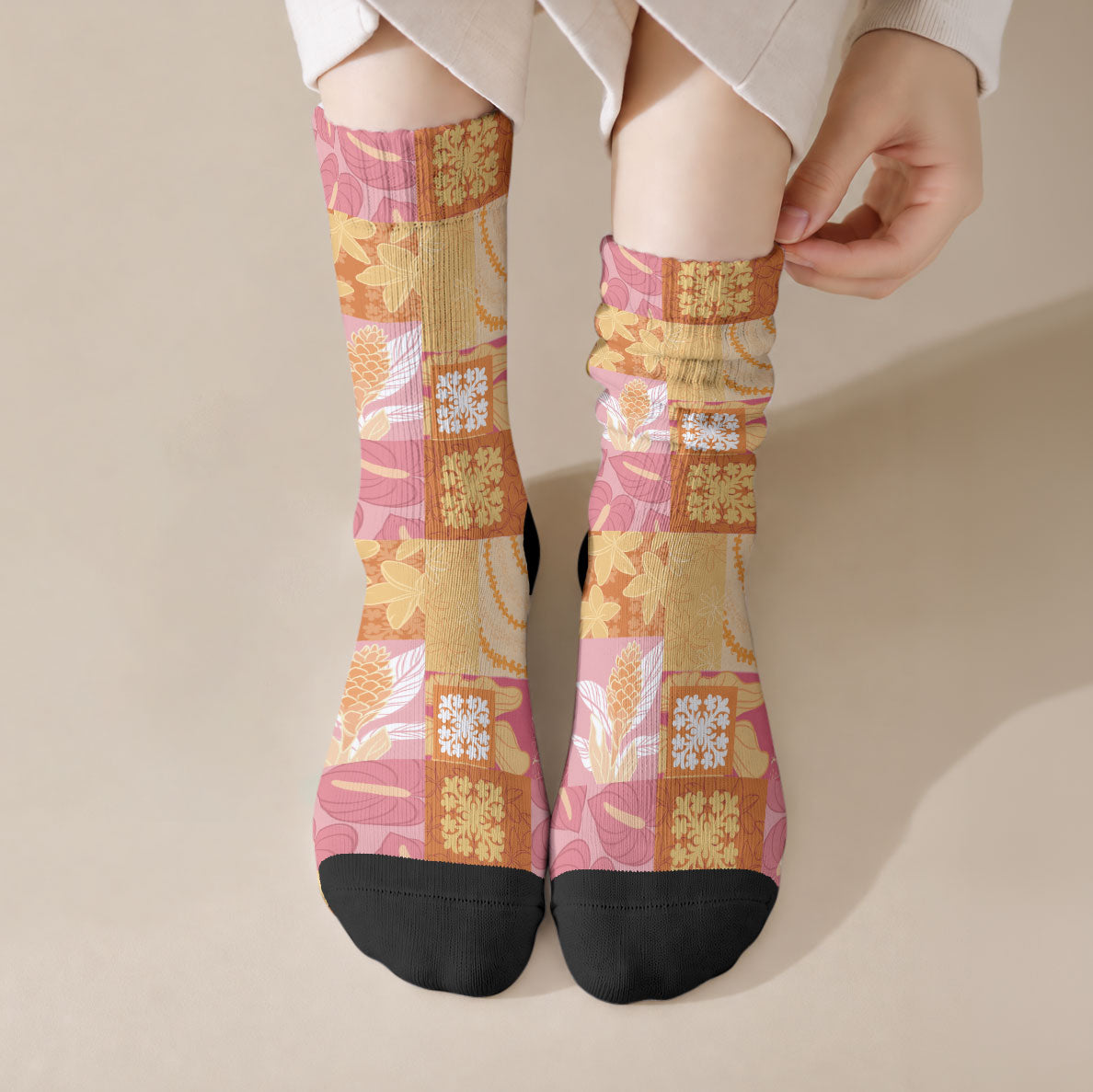 Aloha Hawaii Quilt Floral Patchwork Style Crew Socks LT14 Crew Socks Multicolor - Polynesian Pride