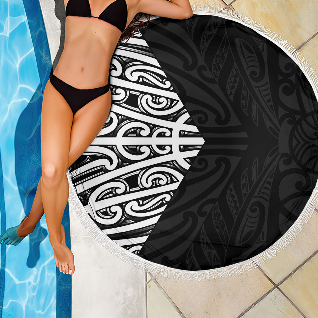 Black New Zealand Puhoro Maori Tattoo Beach Blanket