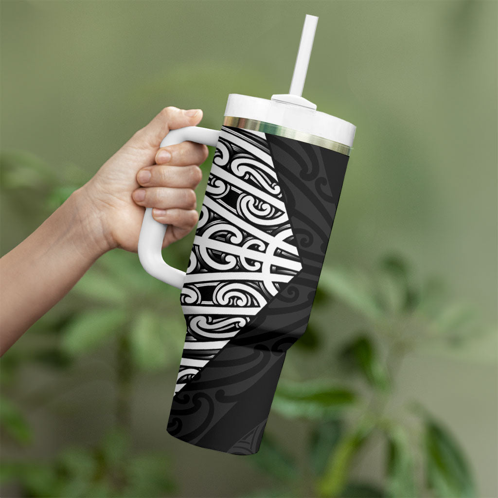 Black New Zealand Puhoro Maori Tattoo Tumbler With Handle