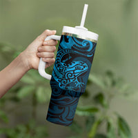New Zealand Tuatara Tumbler With Handle Aotearoa Maori Clematis Flowers - Blue LT14 - Polynesian Pride