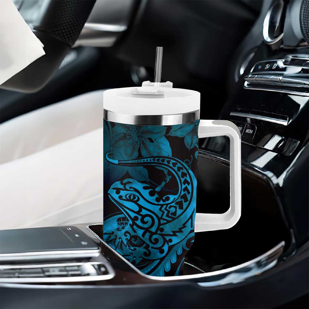 New Zealand Tuatara Tumbler With Handle Aotearoa Maori Clematis Flowers - Blue LT14 - Polynesian Pride